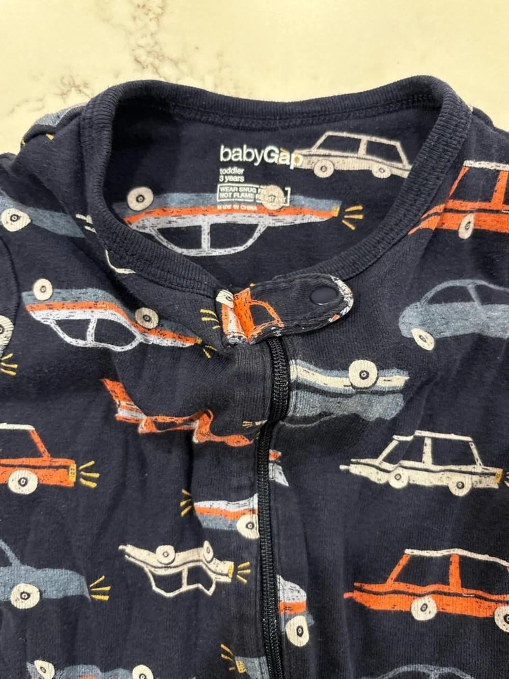 GAP navy footed